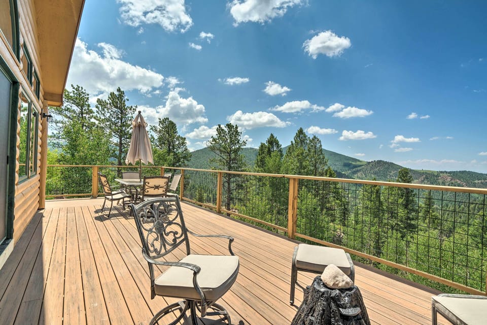 Wrapraround Deck | Fire Pit | Hammock