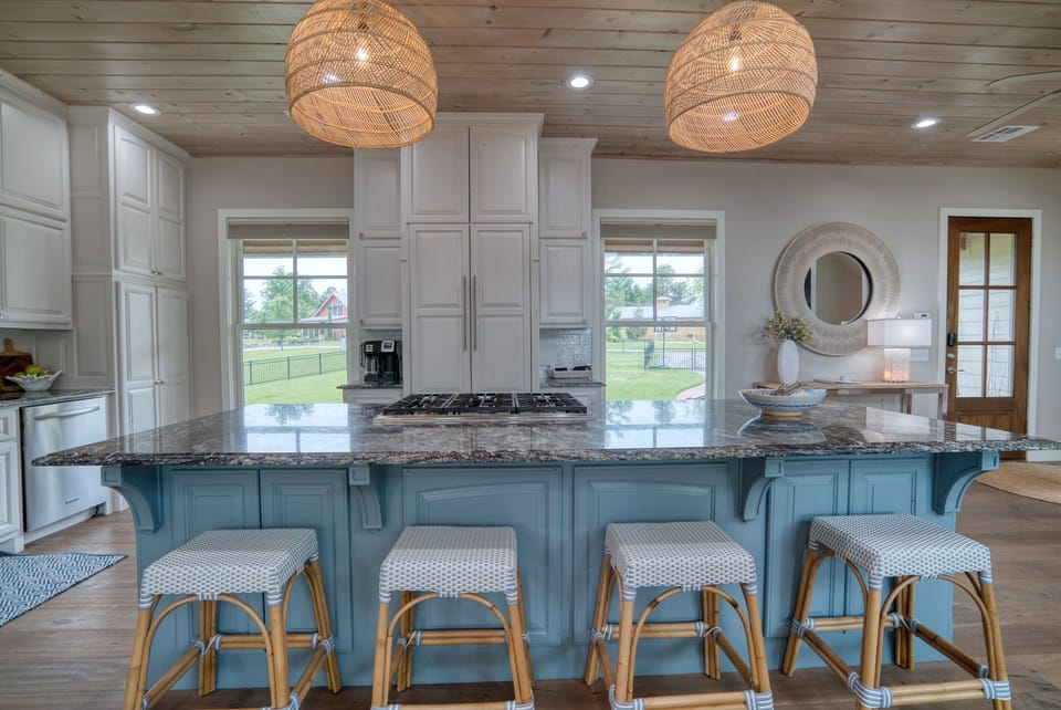 Main level Kitchen