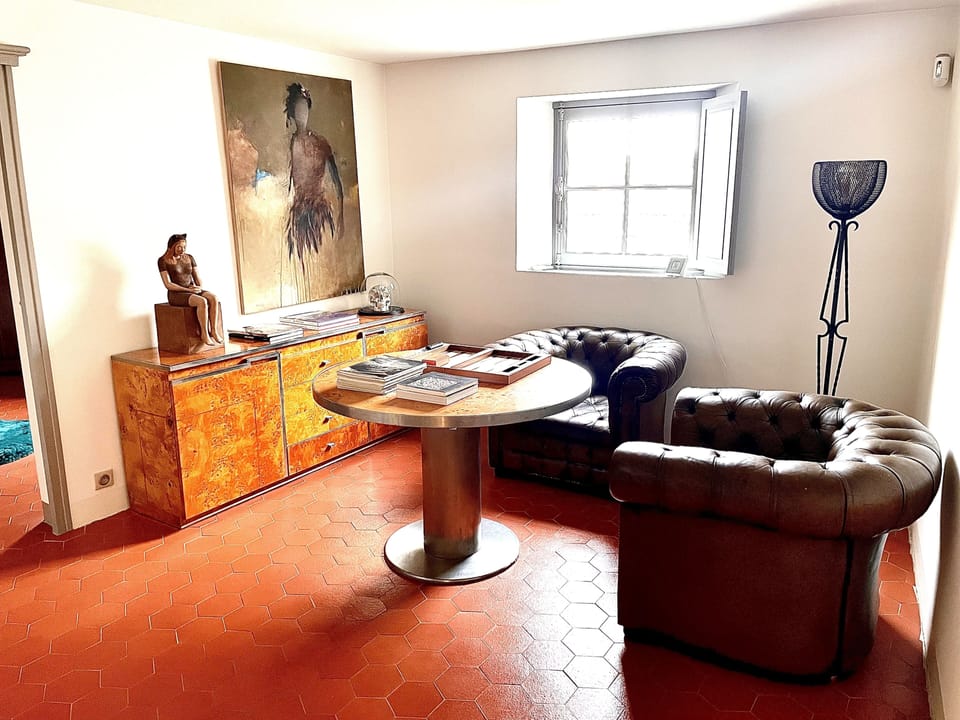 2nd floor lounge..