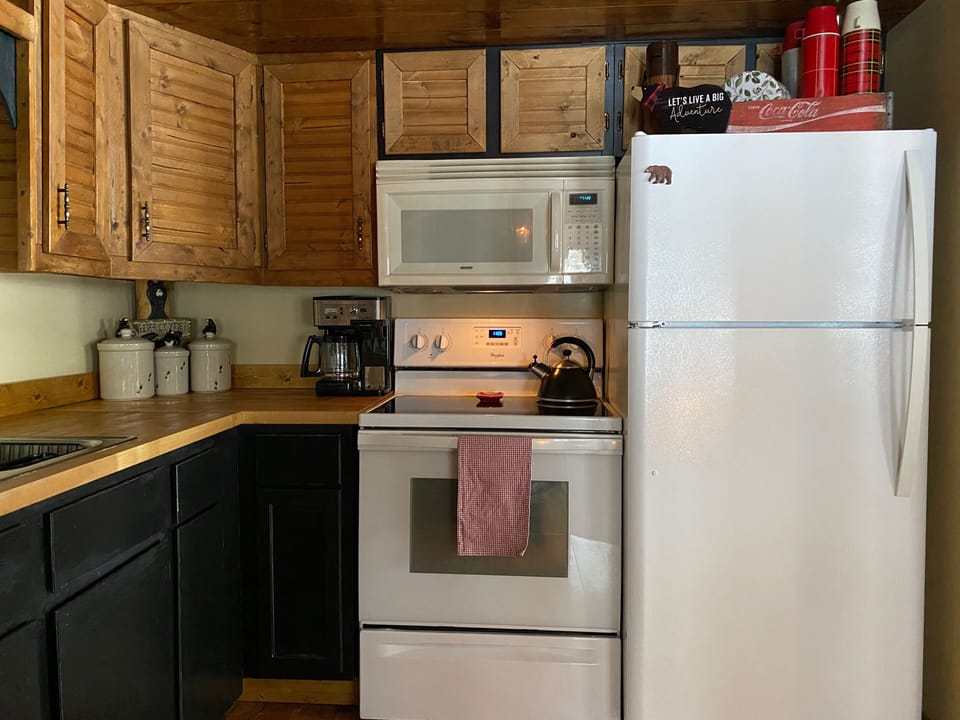 Fully equipped kitchen area