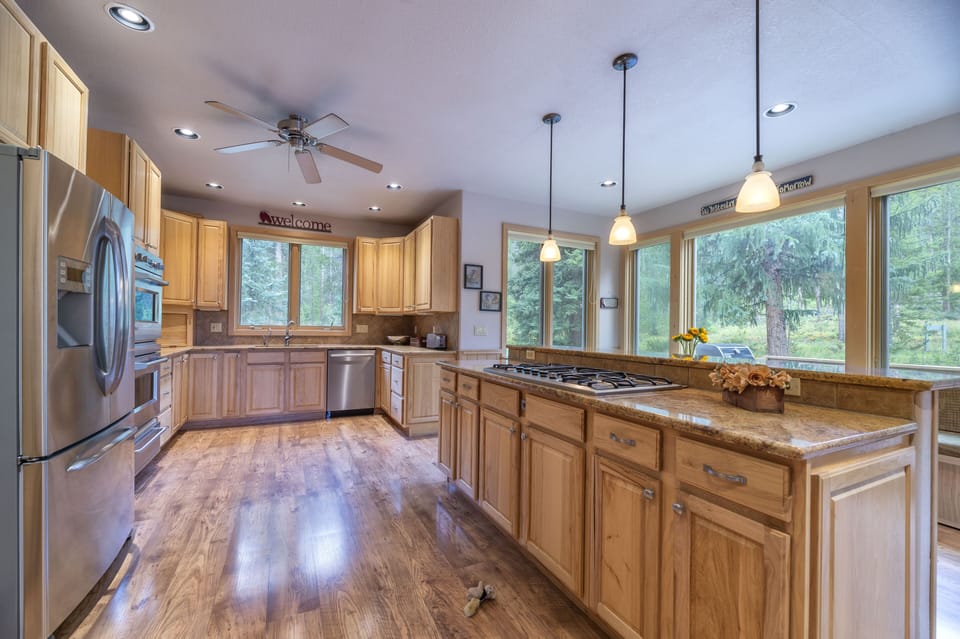 Large open concept Kitchen.