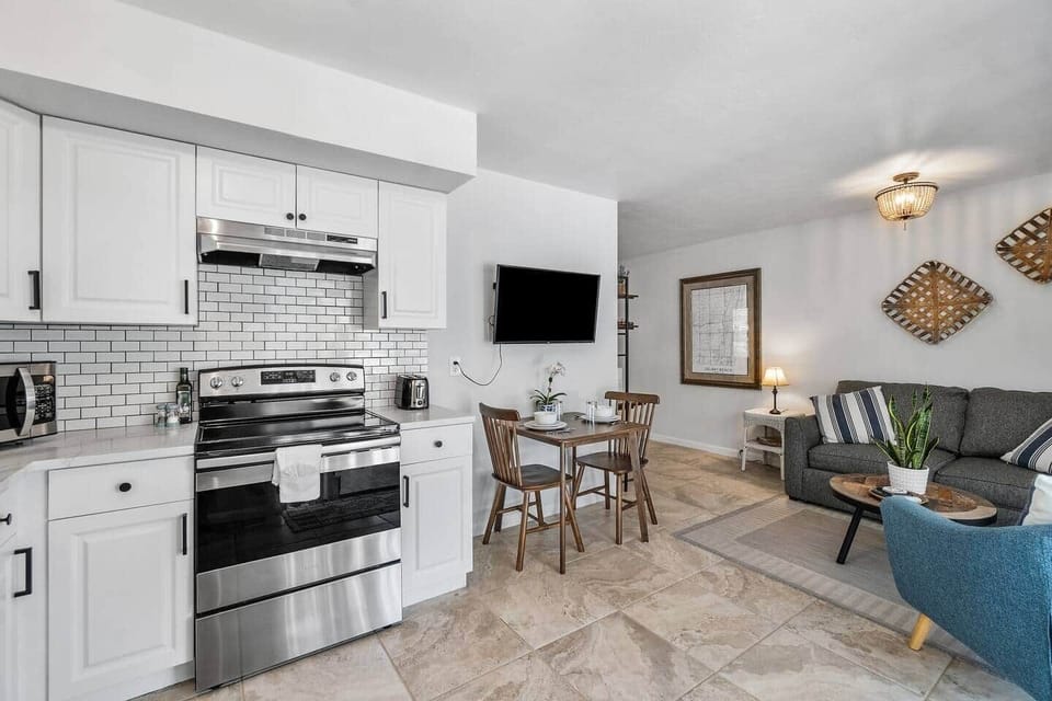 Our fresh and clean kitchen is fully equipped to make your own meals OR order in. 