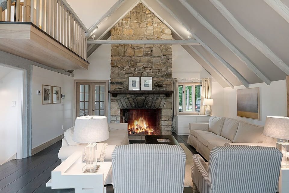 Miint 5 BR Home, Tennis, Heated Pool, Gas BBQ, Trampoline, Pool Table Ping Pong 