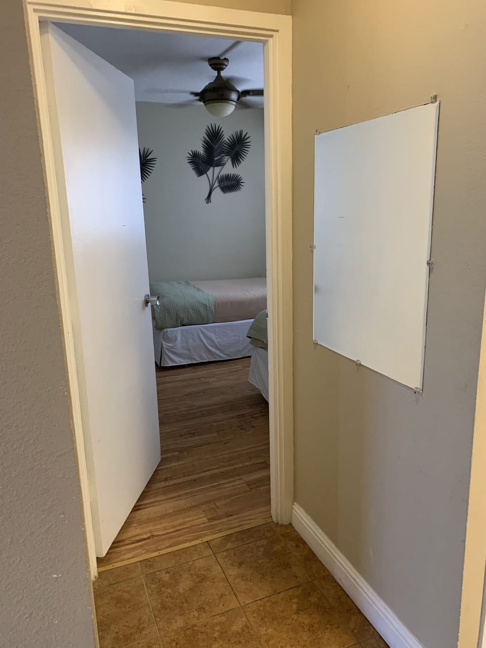 Door to second bedroom.