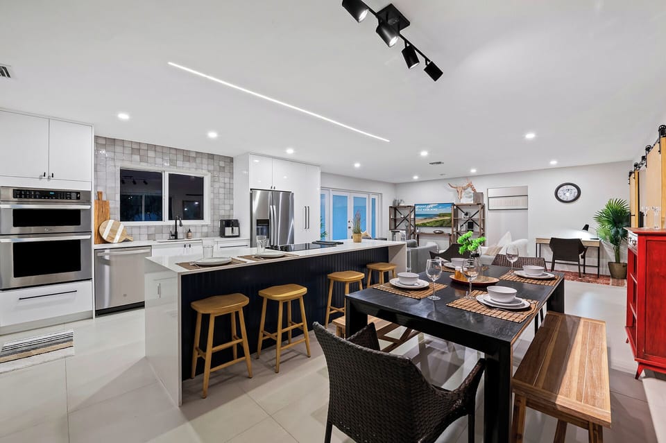 Dining area (1)