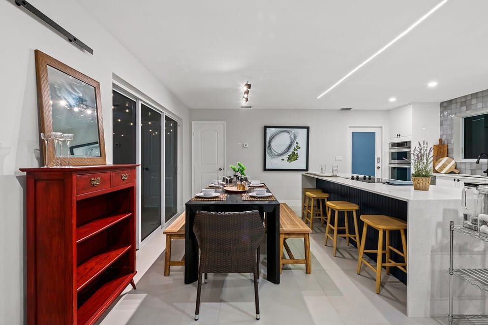 Dining and Bar