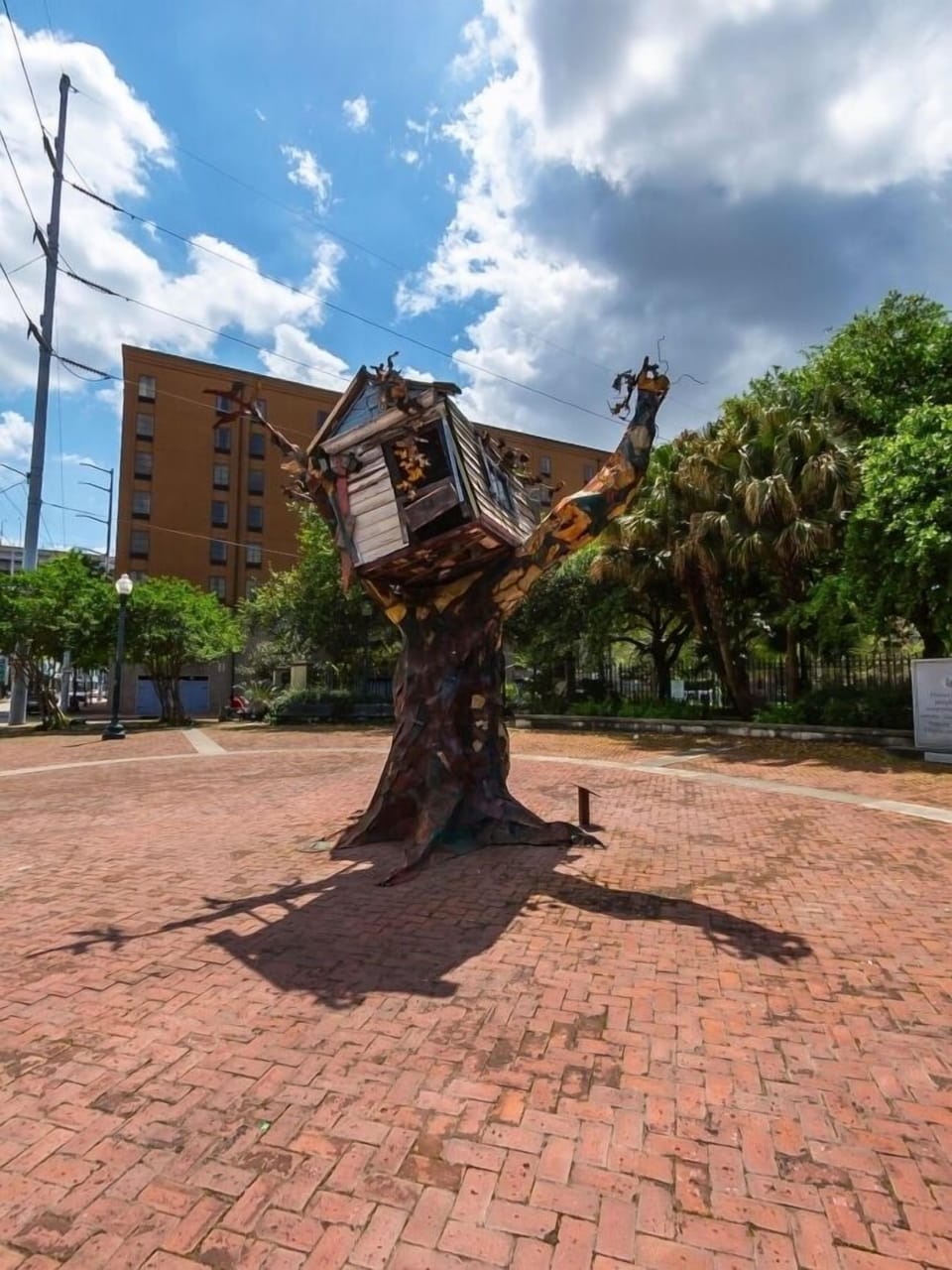 Mississippi River Heritage Park 5 minutes driving distance