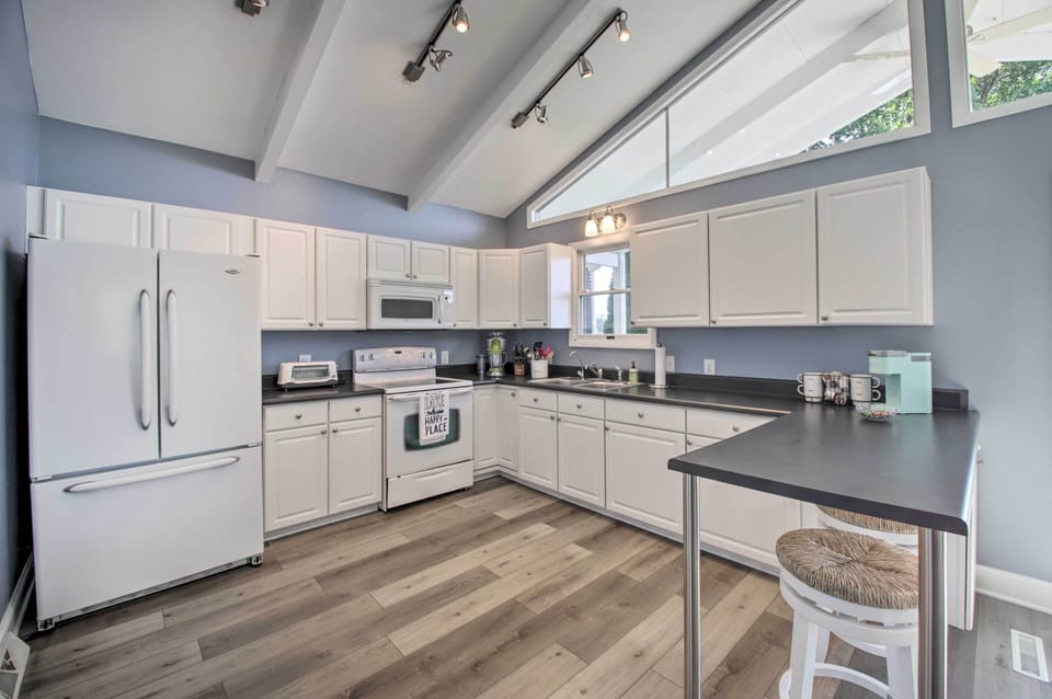 Well-Equipped Kitchen | Blender