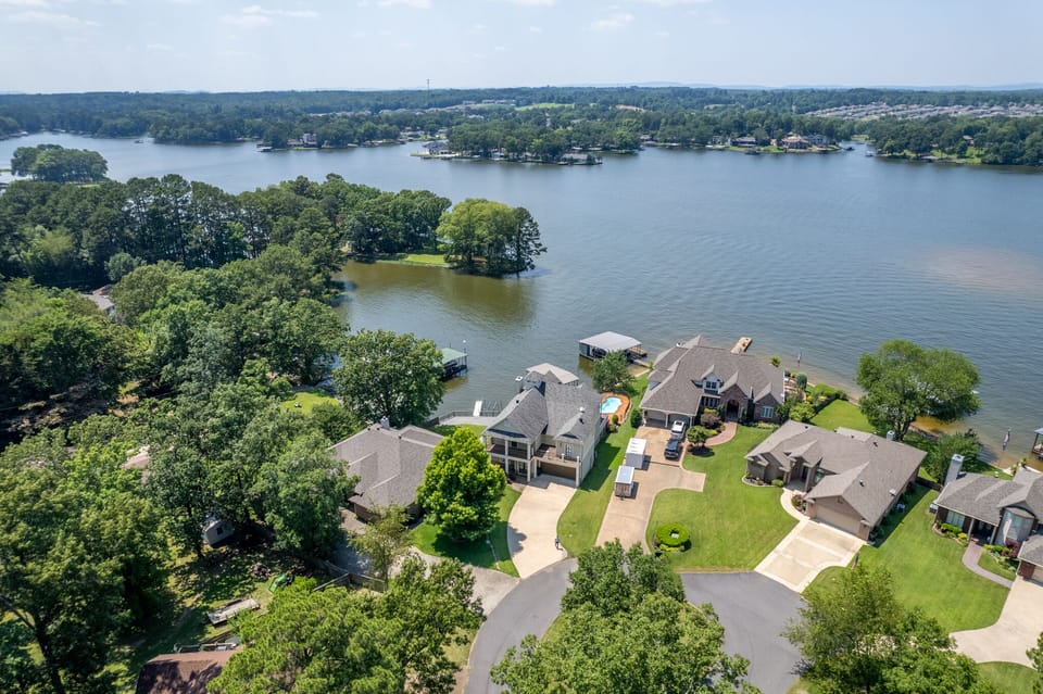 Best of both worlds! Situated in quiet cove with views of the main channel