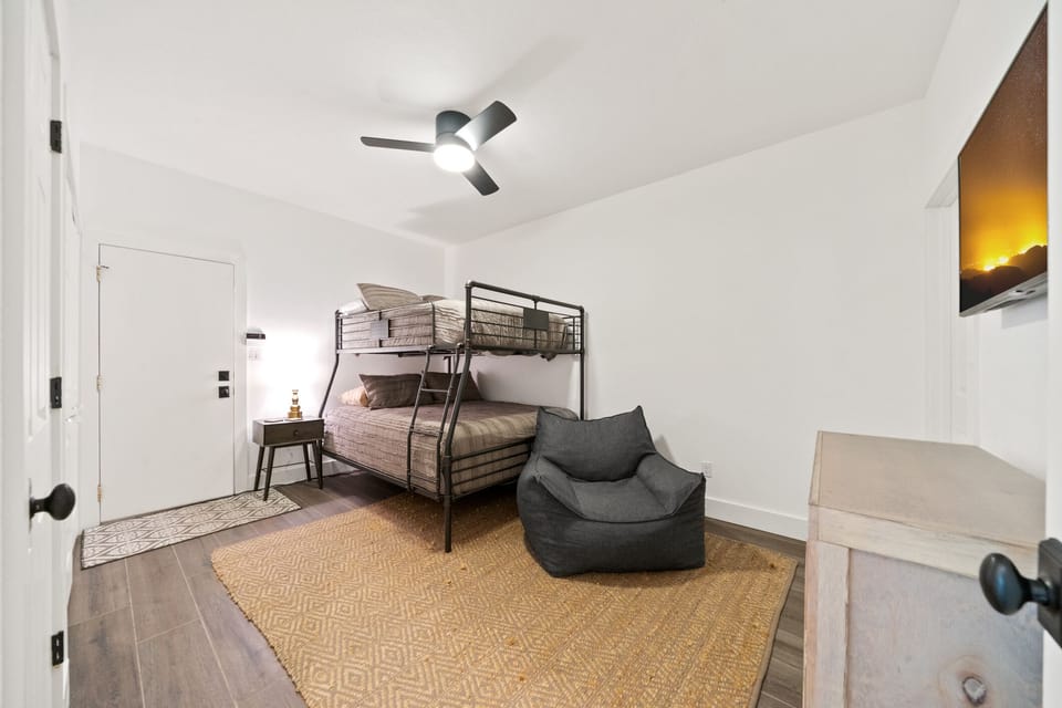 Bedroom #5, Full over Queen bunk (downstairs)