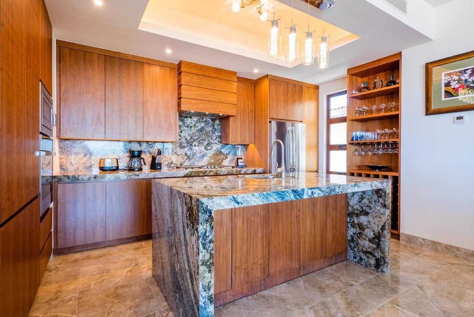 Fully equipped kitchen