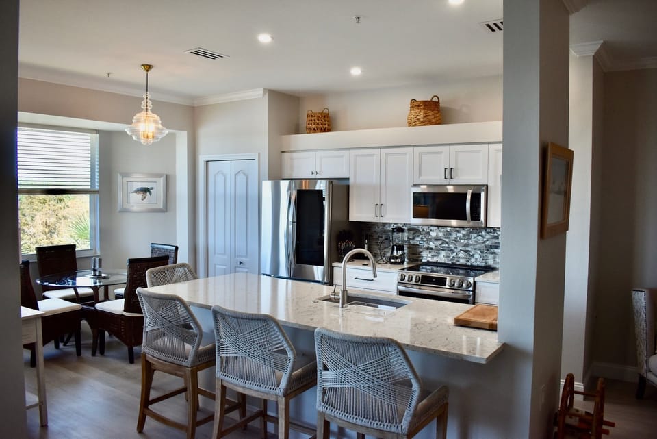 Kitchen Island Area