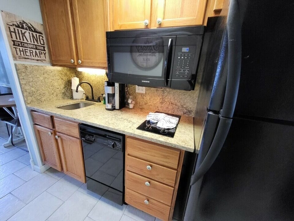 Kitchenette with full size refrigerator