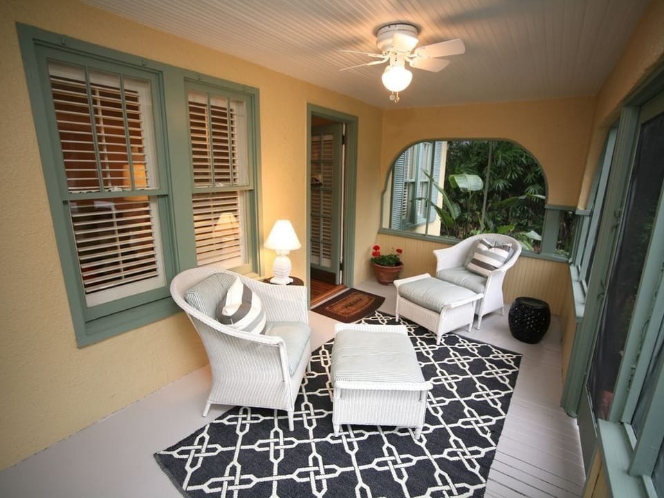 Screened in Front Porch