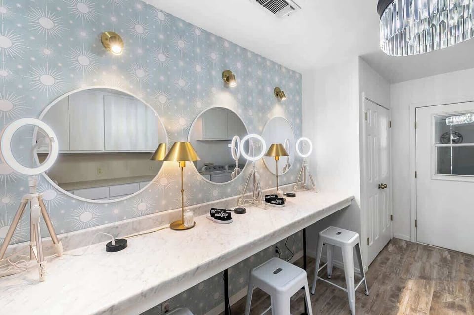 Makeup room!