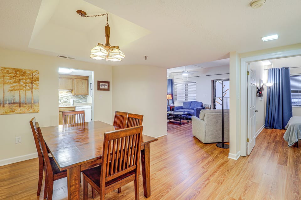 Dining Area | Dishware Provided