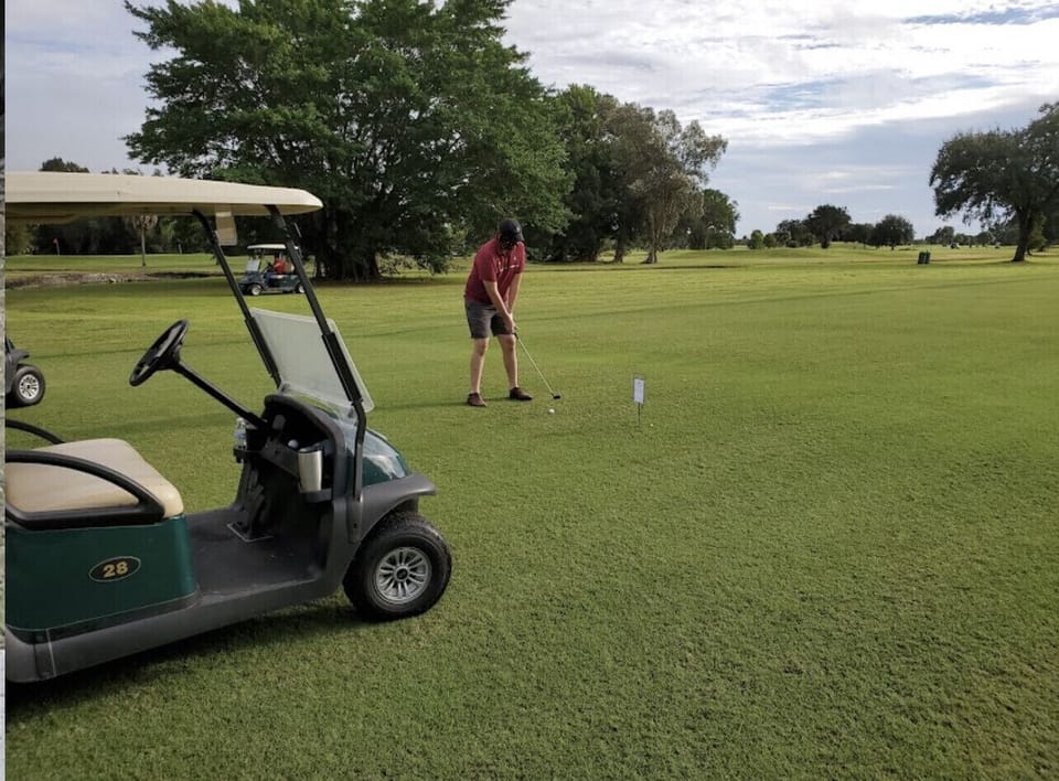 Clewiston Golf  Course 5 minutes drive from the apartment.