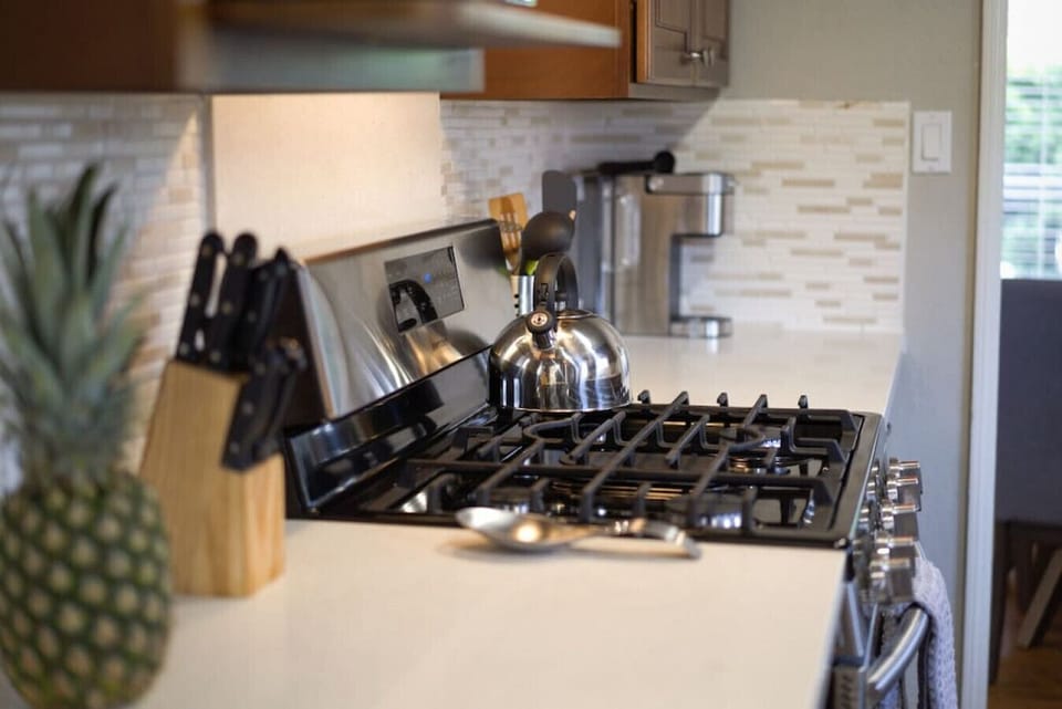 Open link to view a 3D VIRTUAL TOUR of the property: https://my.matterport.com/show/?m=3dNiqLmrnQk