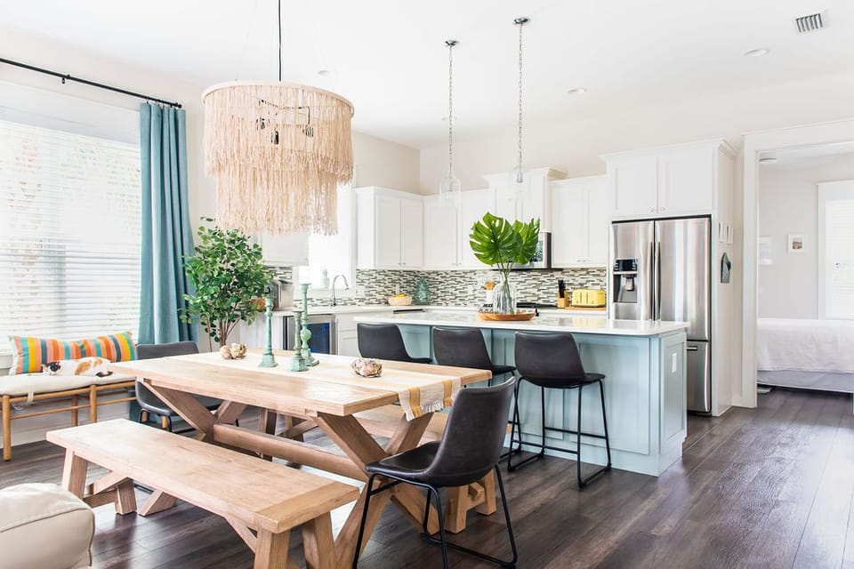 Dining & Kitchen