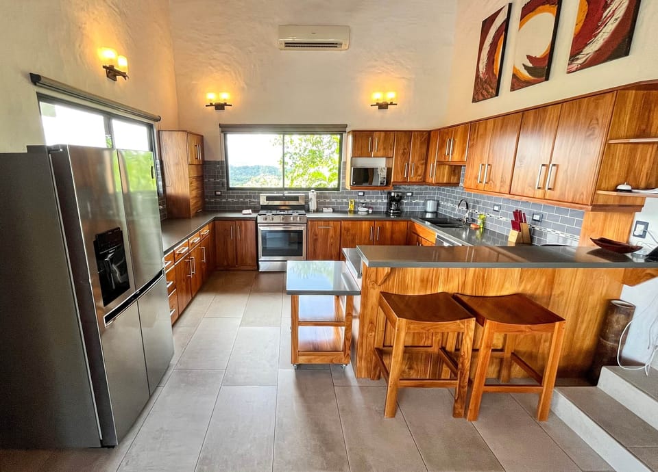 Main Kitchen (1)
