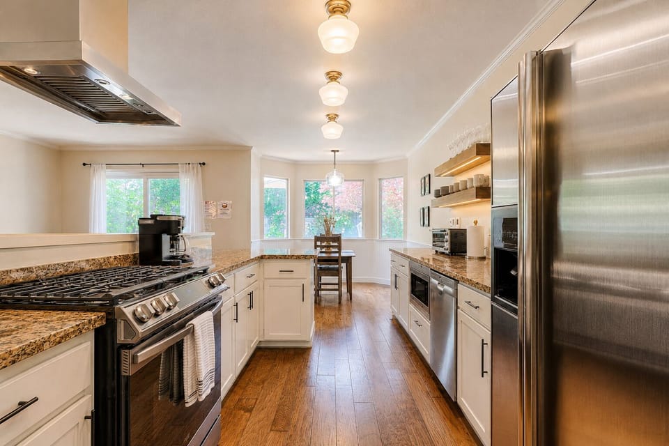 Fully stocked chef's kitchen: new oven, exhaust, micro, coffee maker, toaster