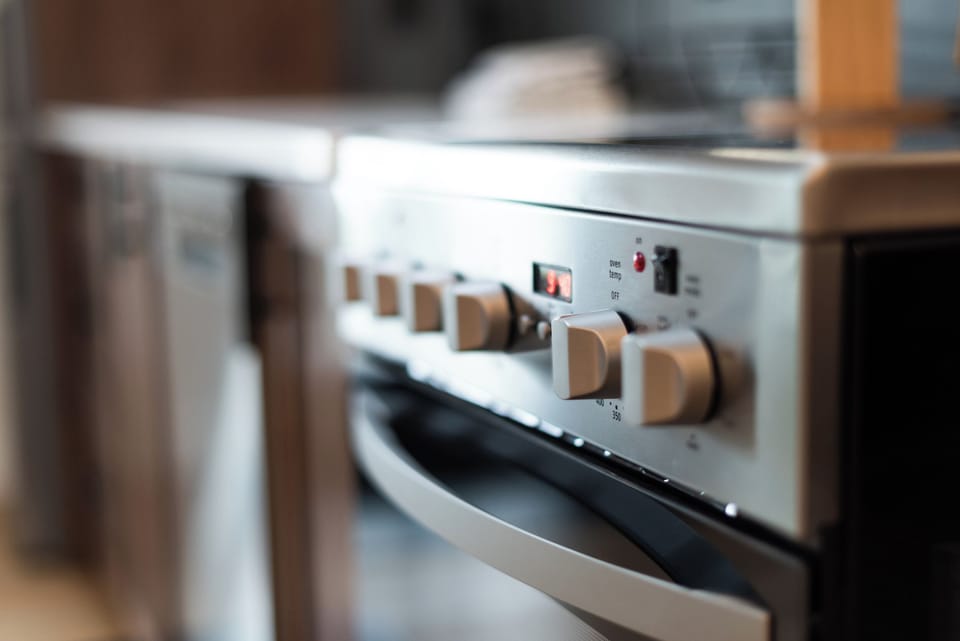 A 4 burner range and an oven - NO microwave as we are taking it slow here ;-)