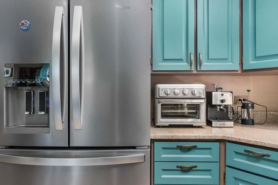 Stainless steel ammenities throughout the kitchen!