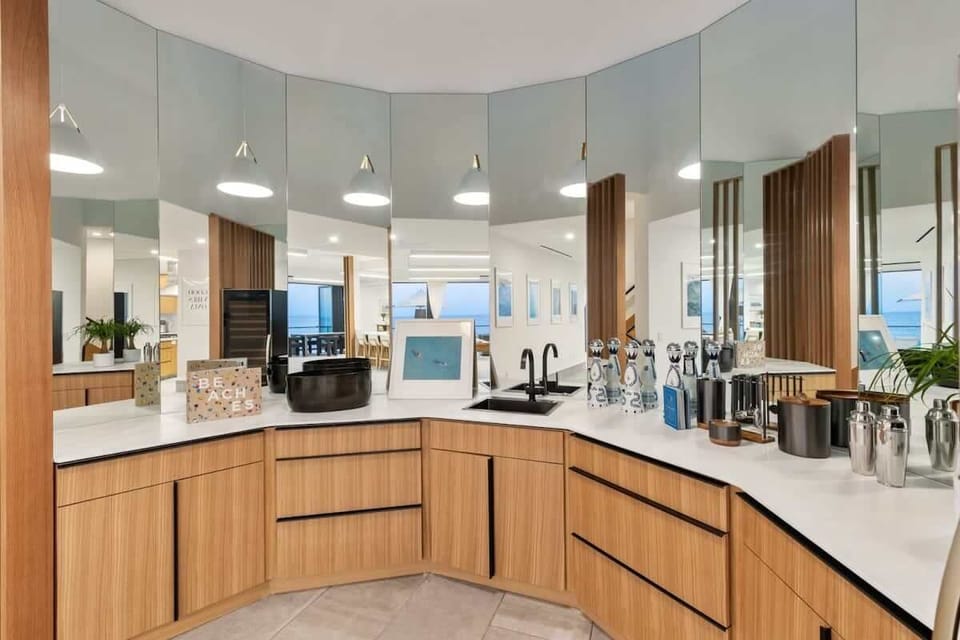 Create your favorite beverages in the full bar area.