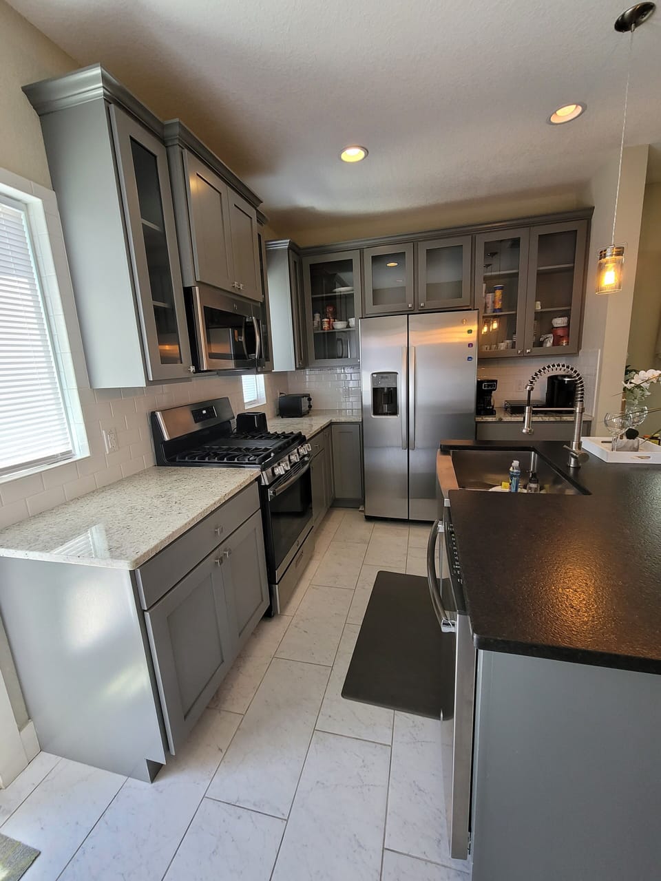 Full Kitchen 