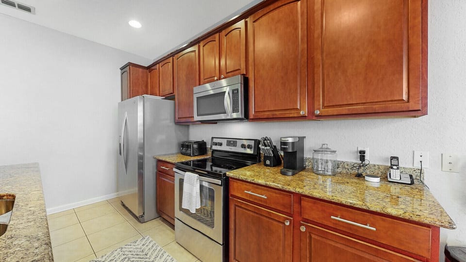Fully stocked Kitchen