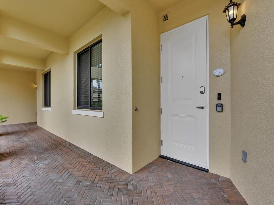 Walk right up from your complimentary, dedicated parking space a few steps away