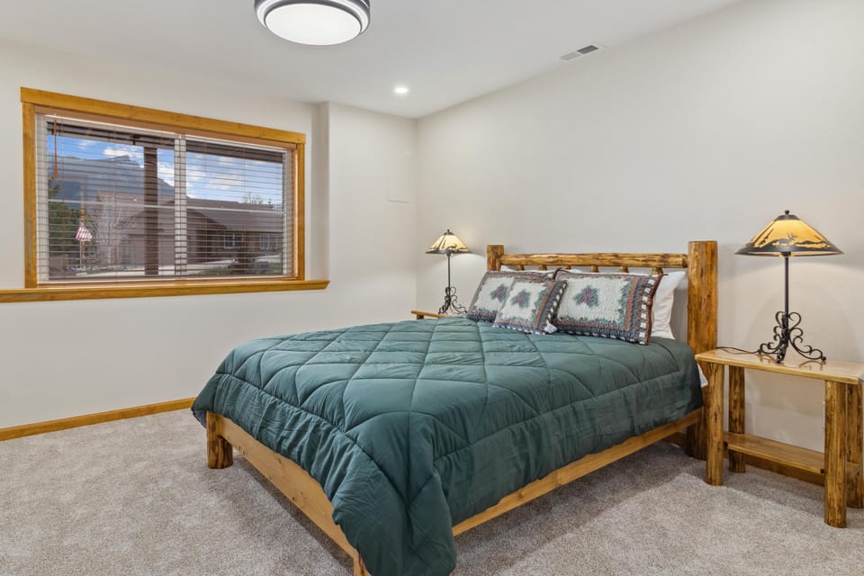Downstairs 4th bedroom