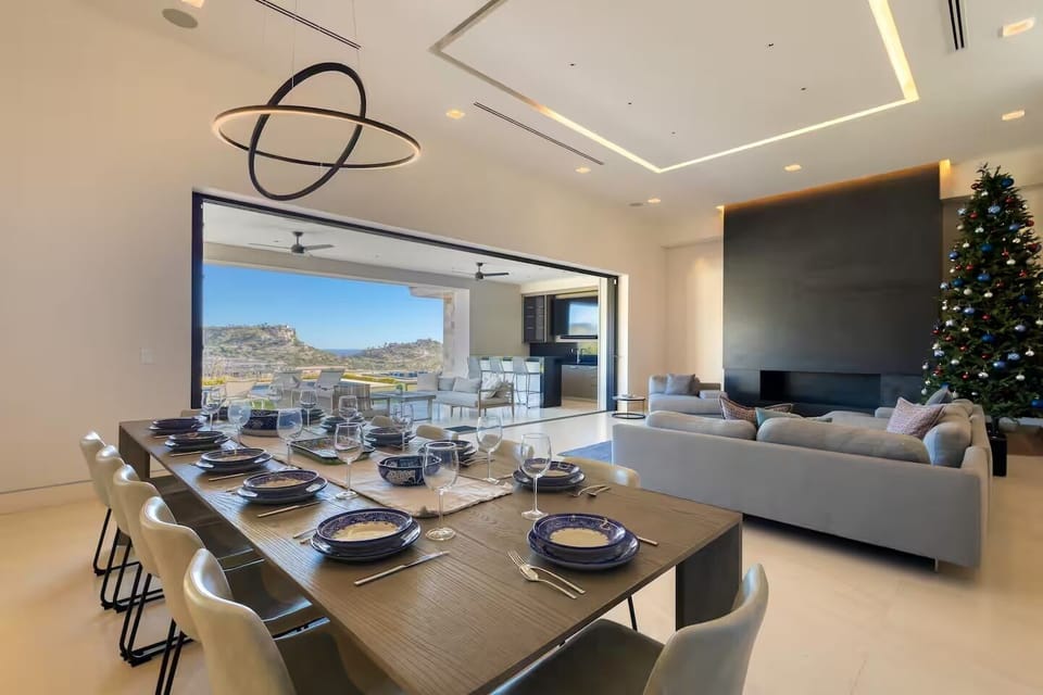 Dining room with seating for 12