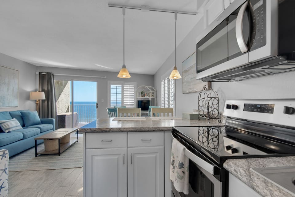 Kitchen Open Concept into Living Area