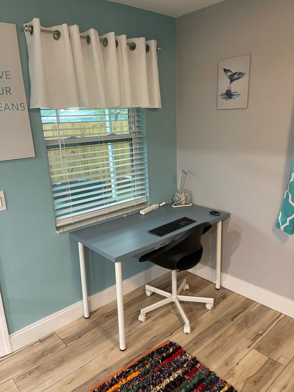 Need to log in to your laptop? Desk and internet provided. 