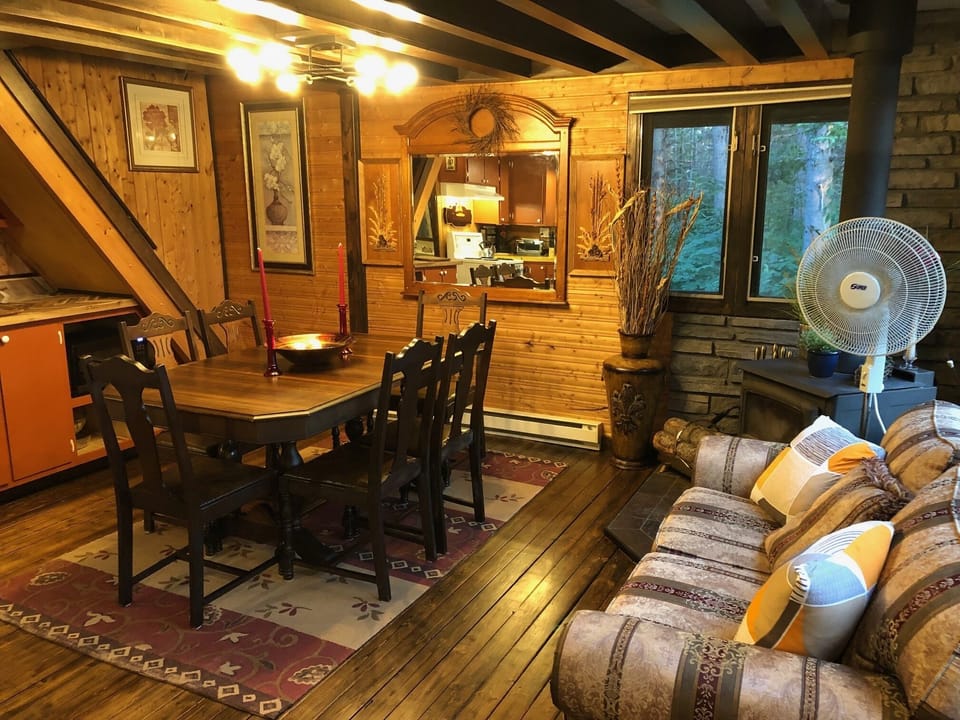Dining room table for 6 people