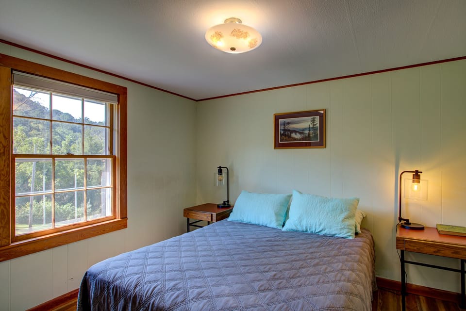 Queen bed in second bedroom.