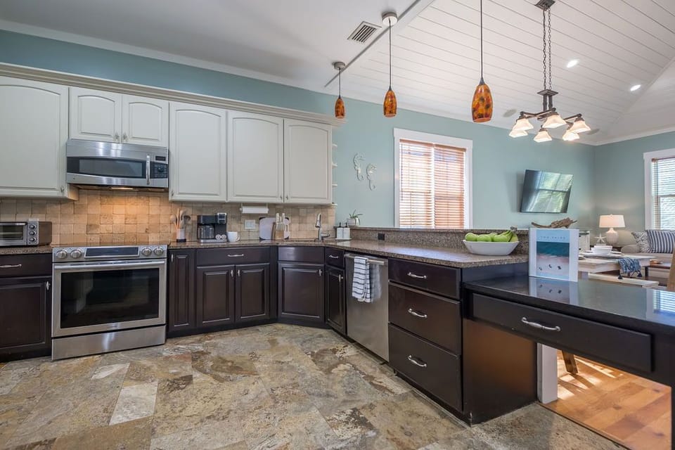 Kitchen, Upstairs