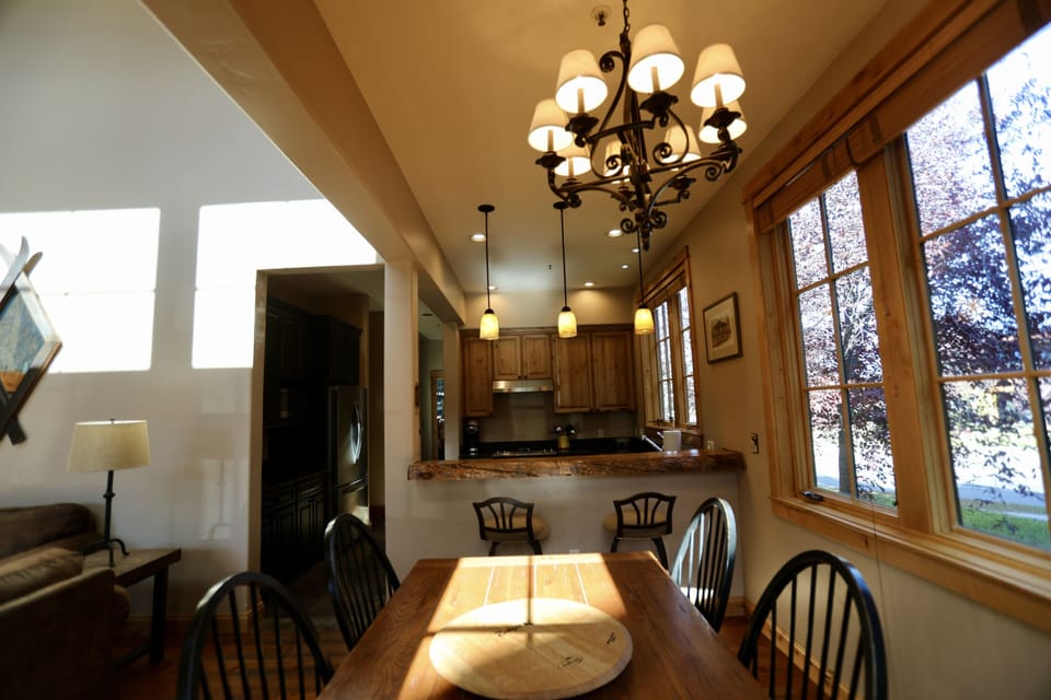 Living, dining and kitchen combo offer for great gatherings with family/friends.