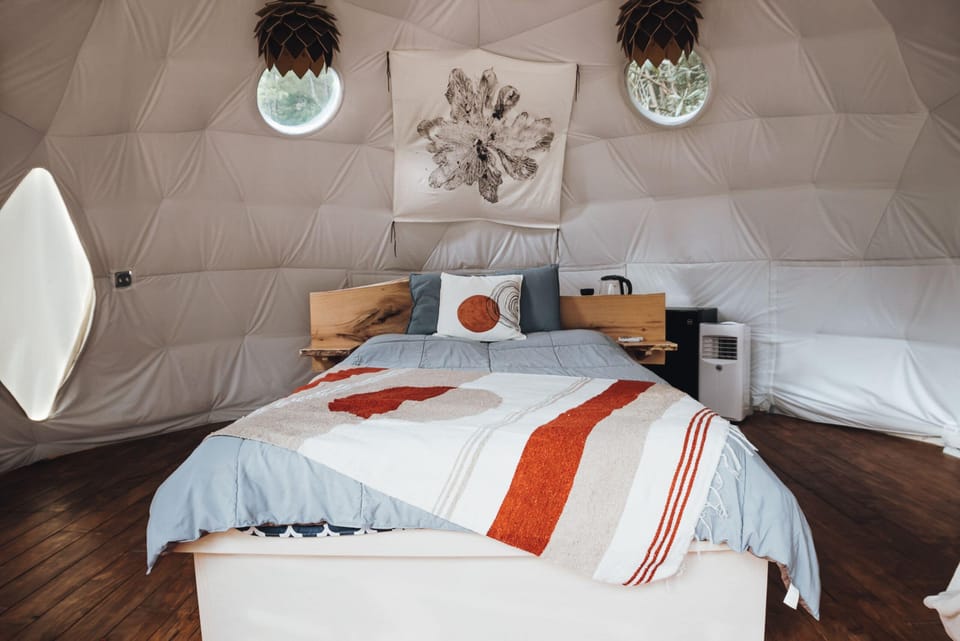 Queen bedroom