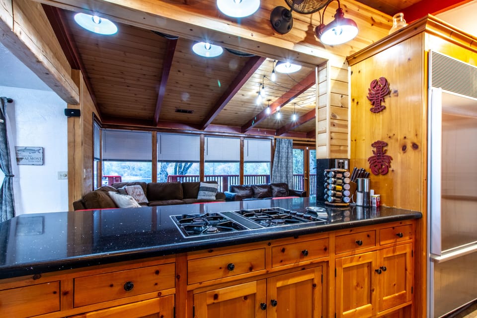 Stove top with visibly to the family room