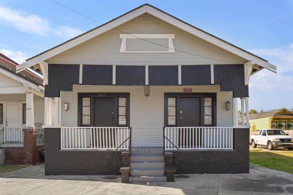 Facade with Front Porch