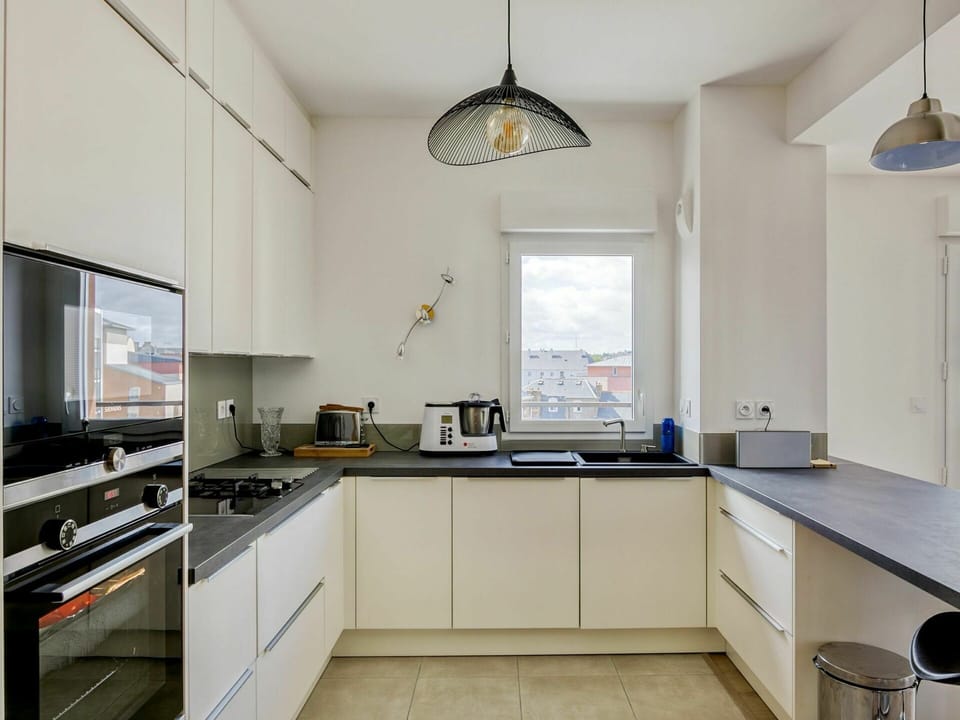 Cabinetry, Countertop, Kitchen Sink, Property, Sink, Tap, Kitchen, Kitchen Stove, Wood, Kitchen Appliance