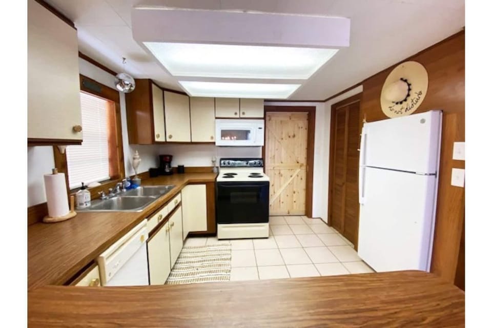 View leading to Master With Barn Door