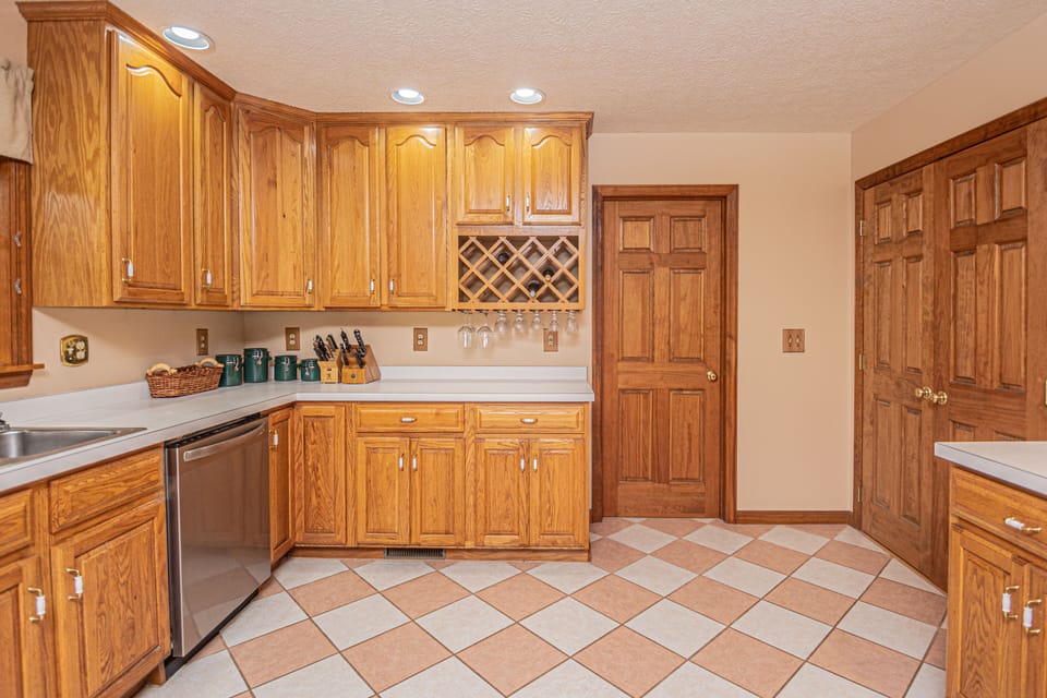 Full Kitchen