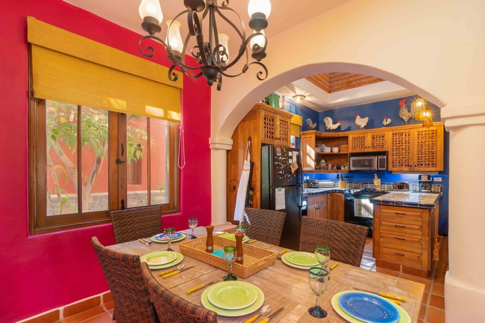 Dining Room / Seat for 6