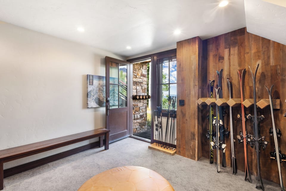 6.09-mountain-village-aspen-at-courcheval-ski-room-