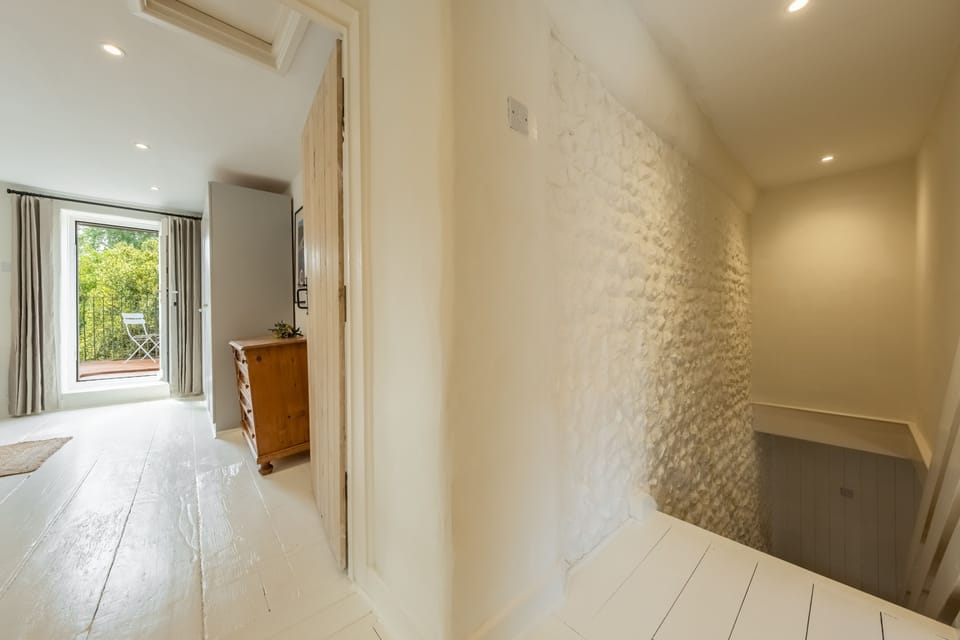 First floor: Landing