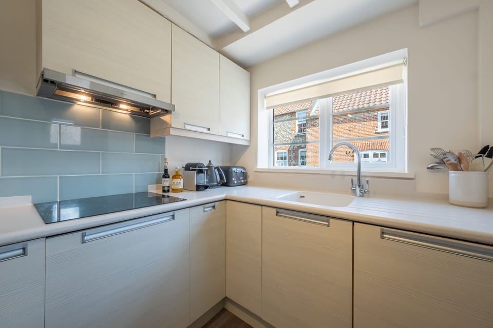 Ground floor: Kitchen hob area