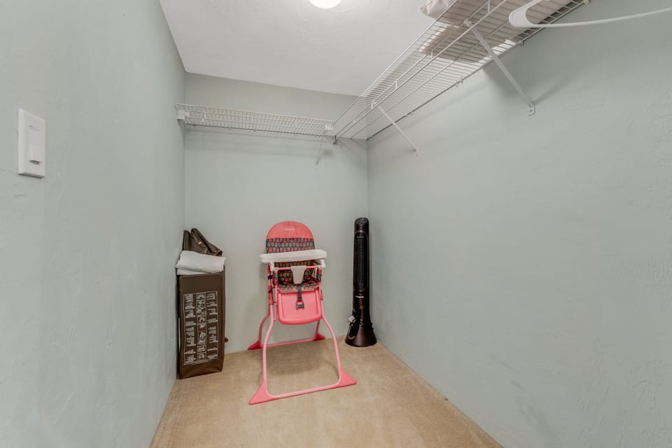 The Ormondy B2 is a family-friendly vacation rental offering a complimentary highchair and pack 'n play—perfect for little ones and stress-free travel